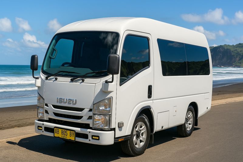 Sewa Minibus Isuzu ELF Short di Kota Yogyakarta