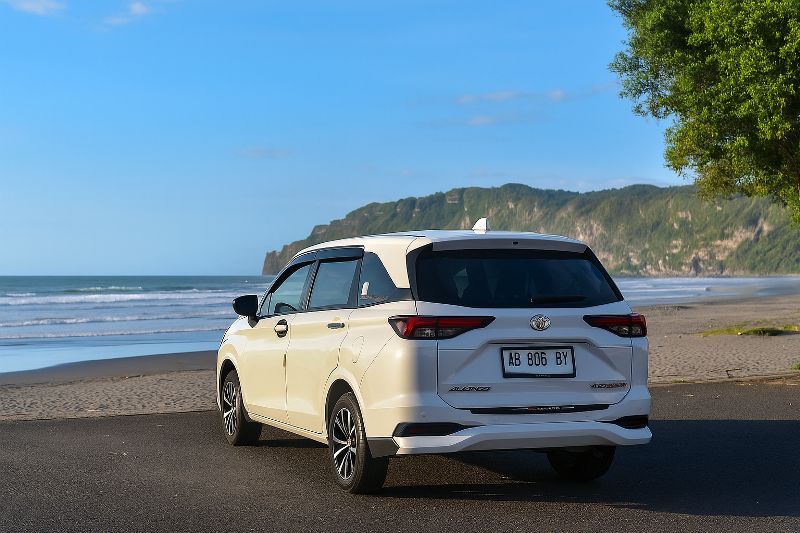 Sewa Mobil Toyota Avanza FWD Terbaru di Yogyakarta